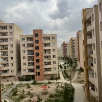 اپادانا-با-پارکینگ-نیمه-فول