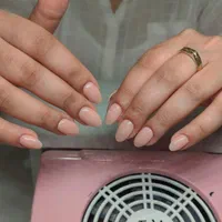 کاشت ناخن باکیفیت و قیمت مناسب|خدمات آرایشگری و زیبایی|مشهد, ولیعصر (شهرک غرب)|دیوار