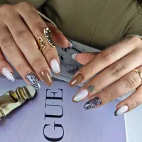 خدمات کاشت ناخن