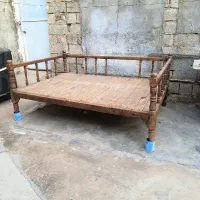 قلیون، منقل بزرگ کباب ،تخت چوبی،