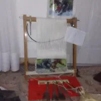 داری قالی با نقشس وبالوازمش