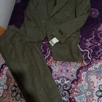 کت‌وشلوار نو، فقط یک بار پوشیده شده