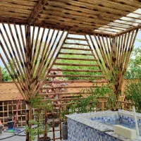 سازه و دیوار و آلاچیق بامبویی