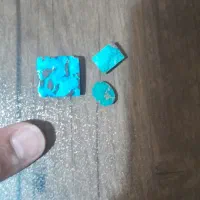 سه عدد فیروزه خوشرنگ