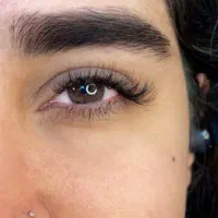 اکستنشن و لیفت مژه