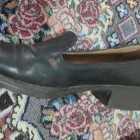 یه جفت کفش زنانه چرم