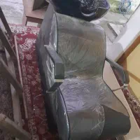 یک عدد سرشور.یک عدد صندلی چرخ دار