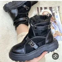 مقداری پوتین و کیف