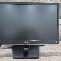 مانیتور در حد نو