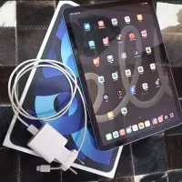 iPad Air (5th Generation) WiFi 64 GB|تبلت|شیراز, شهرک آرین|دیوار