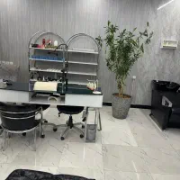 ۱۰۰ متر سالن زیبایی و آرایشی/ کلیه وسایل،/ صادقیه|اجارهٔ دفتر کار، اتاق اداری، مطب|تهران, اباذر|دیوار