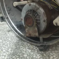 مشکه برقی صنعتی ویک عددپنکه معمولی