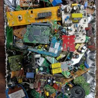 فروش انواع برد تعمیری و آدابتور دوربین و غیره