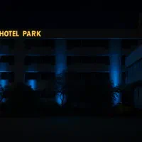 رزرو هتل دو ستاره در قلب اصفهان قیمت ویژه|اجارهٔ کوتاه‌مدت آپارتمان و سوئیت|اصفهان, باغ نگاره|دیوار