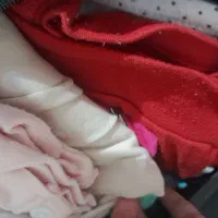 تعدادی لباس بچگانه پسرانه ودخترانه
