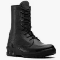 دو جفت پوتین اصل