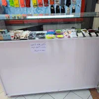 میز ویترین محکم