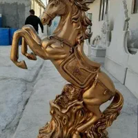 مجسمه حیوانات لک لک شیر گاو اسب
