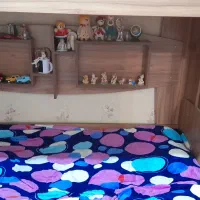 تخت دو طبقه چوبی|تخت و سرویس خواب|مشکین‌دشت, |دیوار