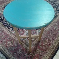 میز گرد پایه دار