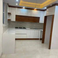 کابینت سفید و کمد اتاق، اجرای تمیز و بدون بدقولی