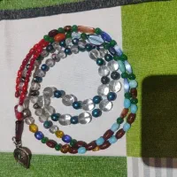 تسبیح با مهره‌های کاملاً قدیمی