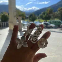 همکار خانم برای فروشندگی