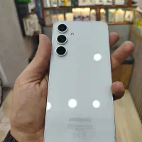 s24 fe سه ماه کار