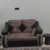 مبل راحتی ۷ نفره و میز و ۴ عسلی کاملا تمیزه|مبلمان خانگی و میز عسلی|آبدانان, |دیوار