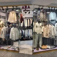 فروشنده لباس زنانه (همکار خانوم)