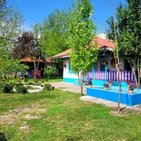 اجاره ویلا باغ سنتی دربست|اجارهٔ کوتاه‌مدت ویلا و باغ|رشت, معلم|دیوار