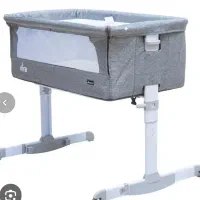 تخت کنار مادر