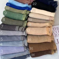 شال پلیسه موجی دور دانتل پاییزه