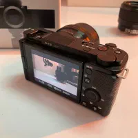 دوربین سونی zve10 باتری و لنز ۵۰ اضاف|دوربین عکاسی و فیلمبرداری|بوشهر, |دیوار