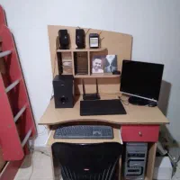 تخت دو طبقه به همراه میز کامپیوتر و کمد