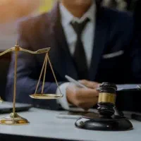 وکیل دادگستری