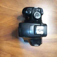 بدنه دوربین کنون ۱۱۰۰ دی