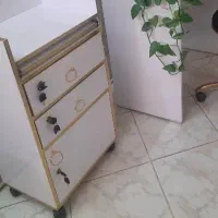 آینه  کمدو دکور  صندلی اصلاح سرشور  ارایشگاه|آرایشگاه و سالن‌های زیبایی|مشهد, کوی سیدی|دیوار