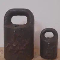 قلیون برنجی دهه۱۳۵۰و وزنه۲و۱۰کیلویی قدیمی|کلکسیون اشیاء عتیقه|فردیس, فرامرزیه|دیوار