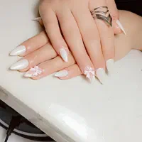 کاشت ناخن با بهترین متریال