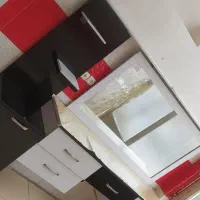 فروش اینه و‌کابینت مخصوص ارایشگاه...