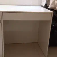 میز تحریر در حد نو