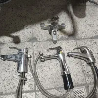 دو عدد شیر روشویی وشیر دوش سنگین تمیز