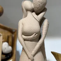 مجسمه آغوش(مخصوص ولنتاین)