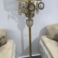 آباژور ایستاده
