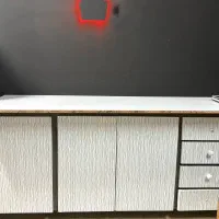 دو عدد کابینت سه در تمیز و سالم