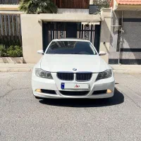 BMW320