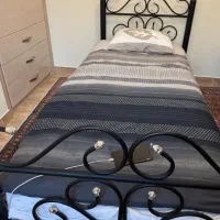 تخت تک نفره فلزی