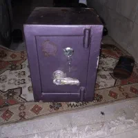 یک عدد گاو صندوق سالم فروشی
