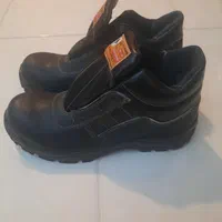 کفش کار سایز 44 و 45|کیف، کفش، کمربند|میانه, |دیوار